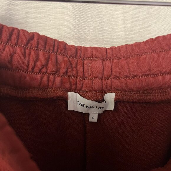 Rada Feather Trim Pant Burgundy from Noli - Picture 6 of 7